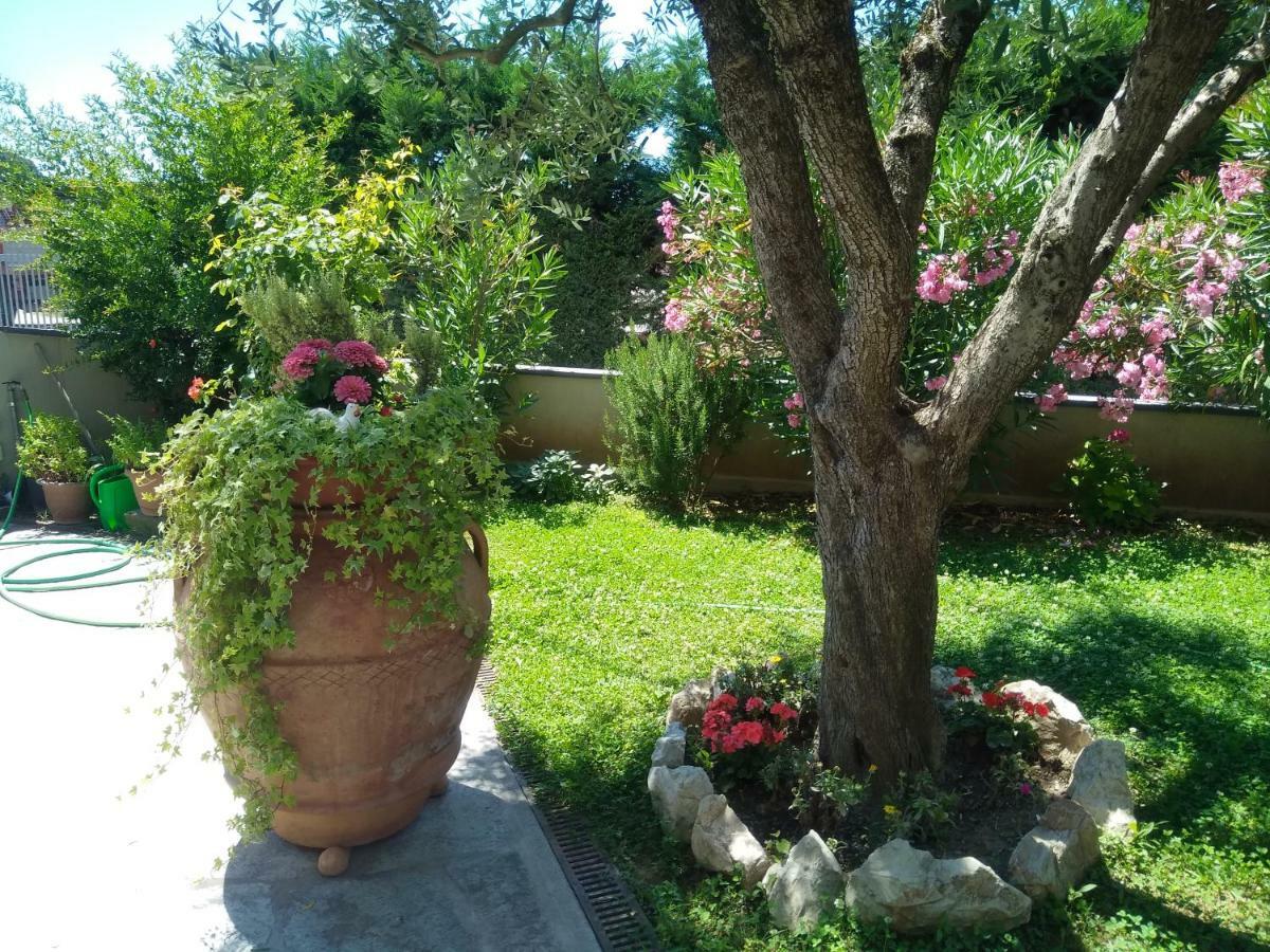 Agliana Appartamento Berlicche מראה חיצוני תמונה